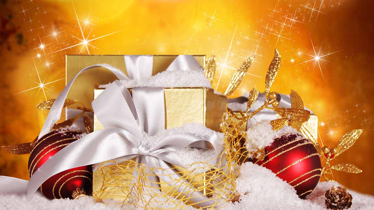 Unique Gifts for Her: Elegant, Personalized, and Timeless