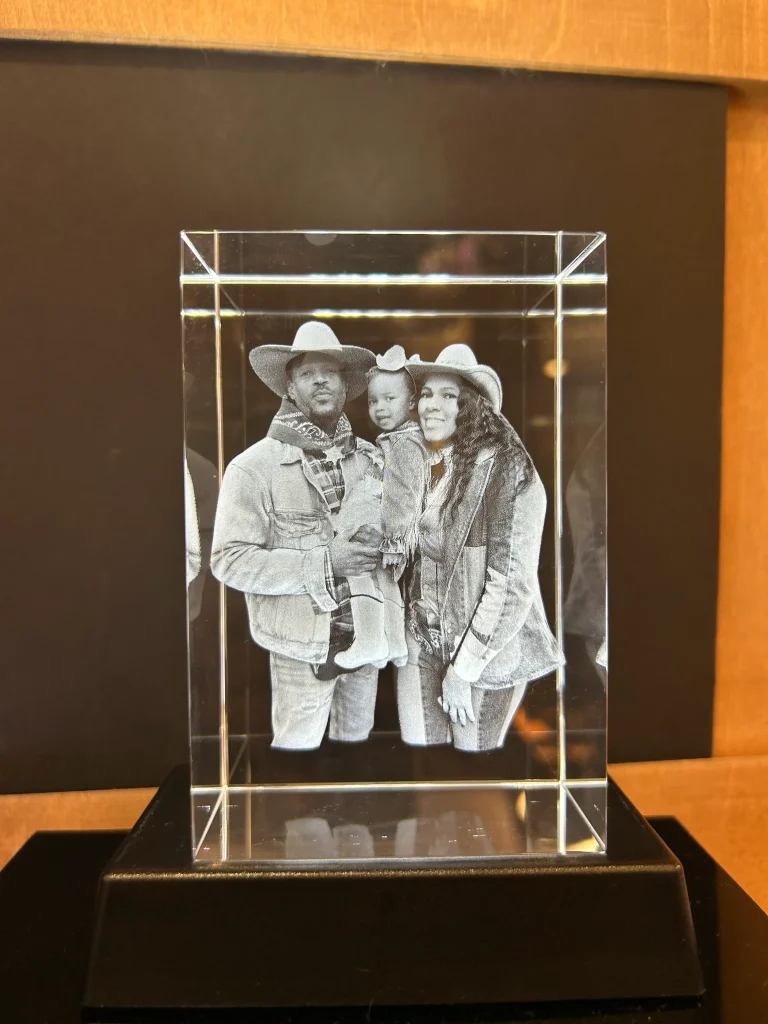 Crystal with 3D Photo Makes the Perfect 4th of July Gift